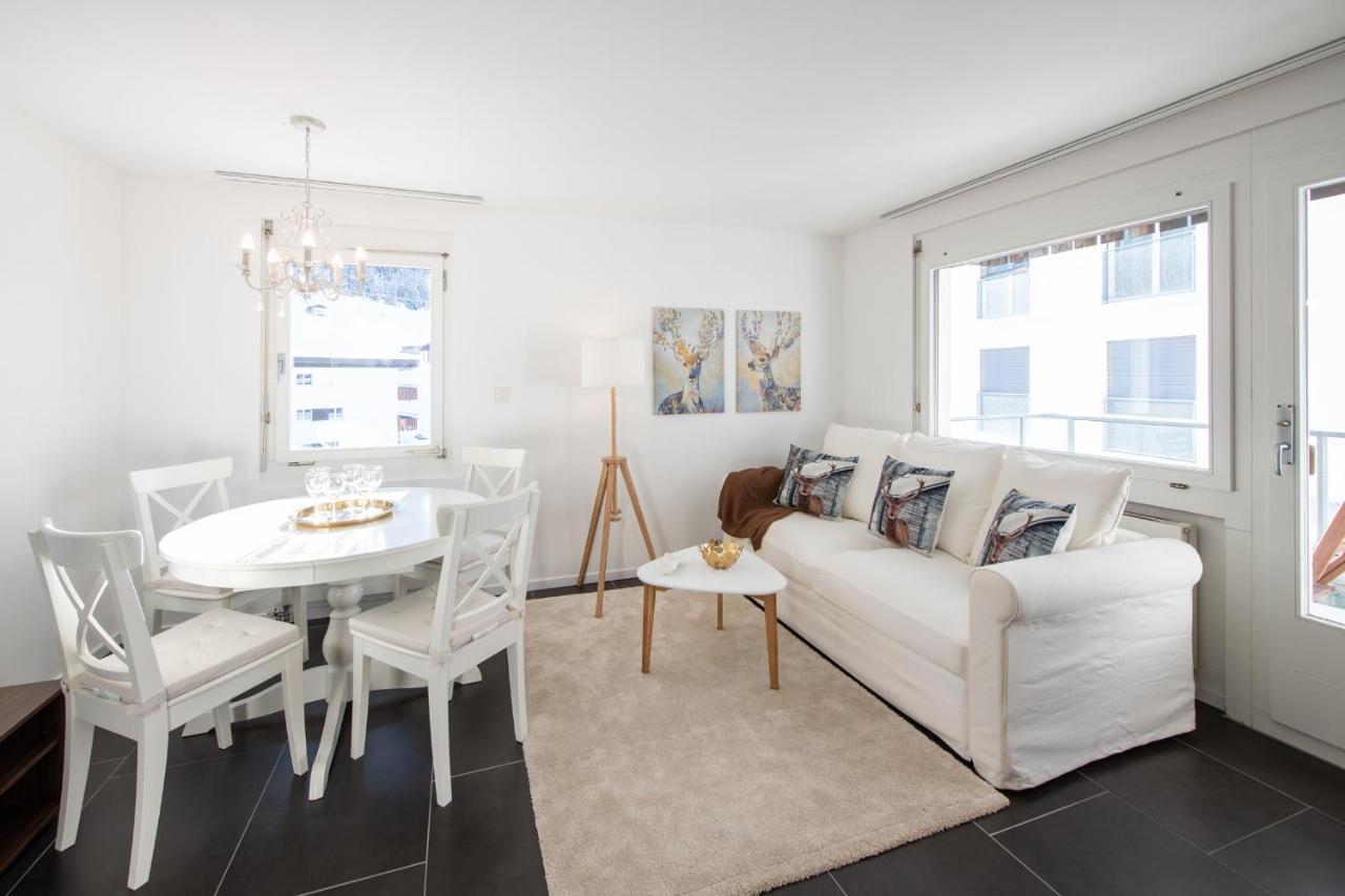 Agrimonia - Moebilierte Ferienwohnung Mit Balkon Davos Extérieur photo