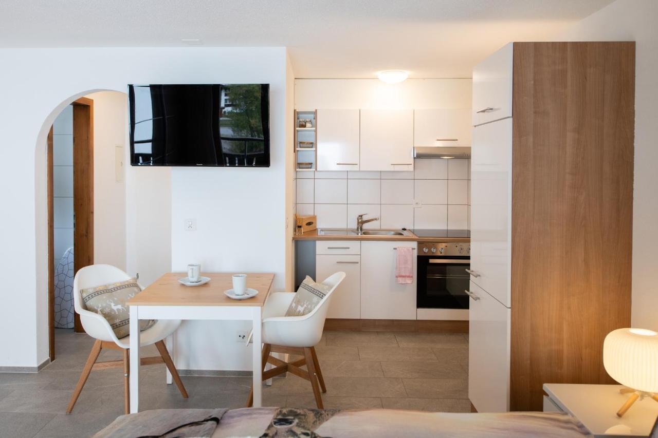 Agrimonia - Moebilierte Ferienwohnung Mit Balkon Davos Extérieur photo